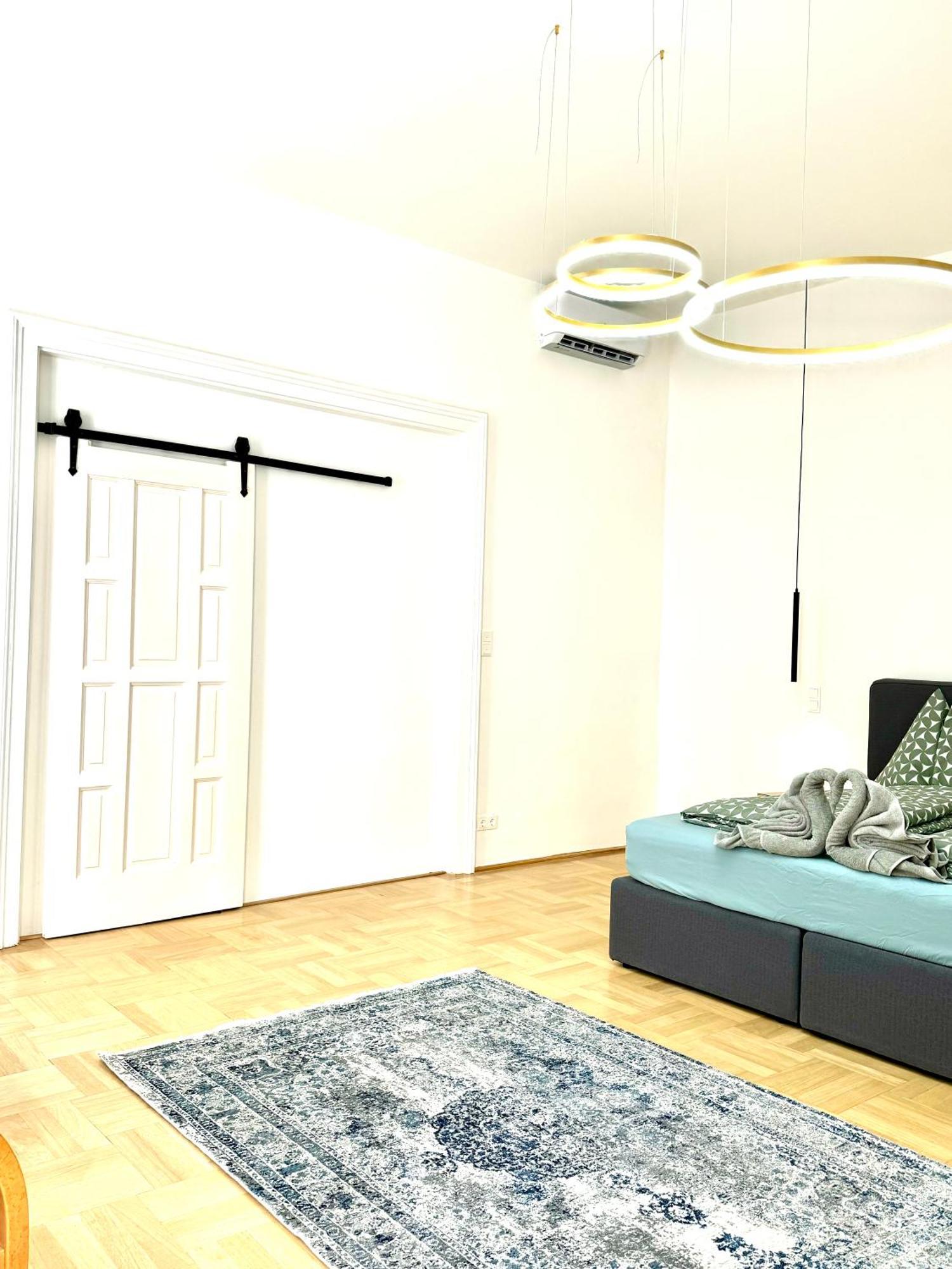 Opera Vienna Apartment 145 M2 Exterior foto