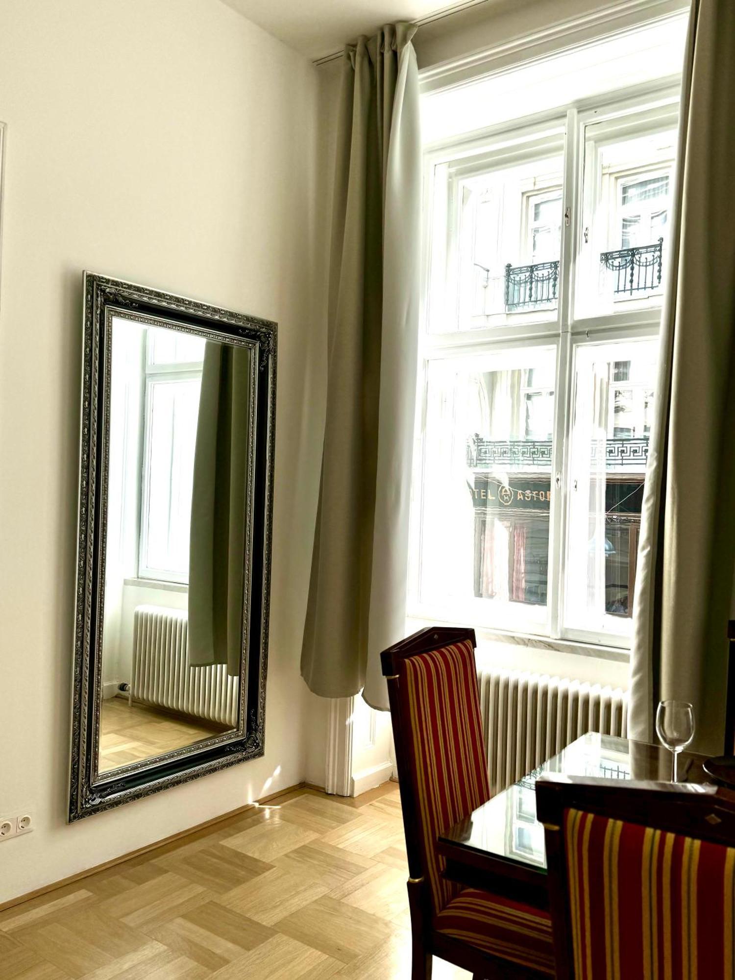 Opera Vienna Apartment 145 M2 Exterior foto