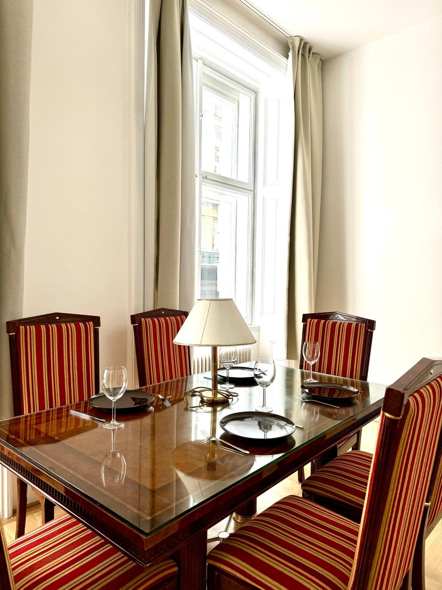 Opera Vienna Apartment 145 M2 Exterior foto